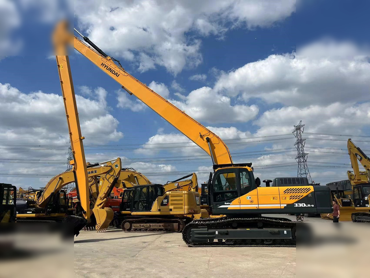 HYUNDAI ROBEX 330 LC-9S - Excavadora de cadenas: foto 1 HYUNDAI ROBEX 330 LC-9S - Excavadora de cadenas: foto 1