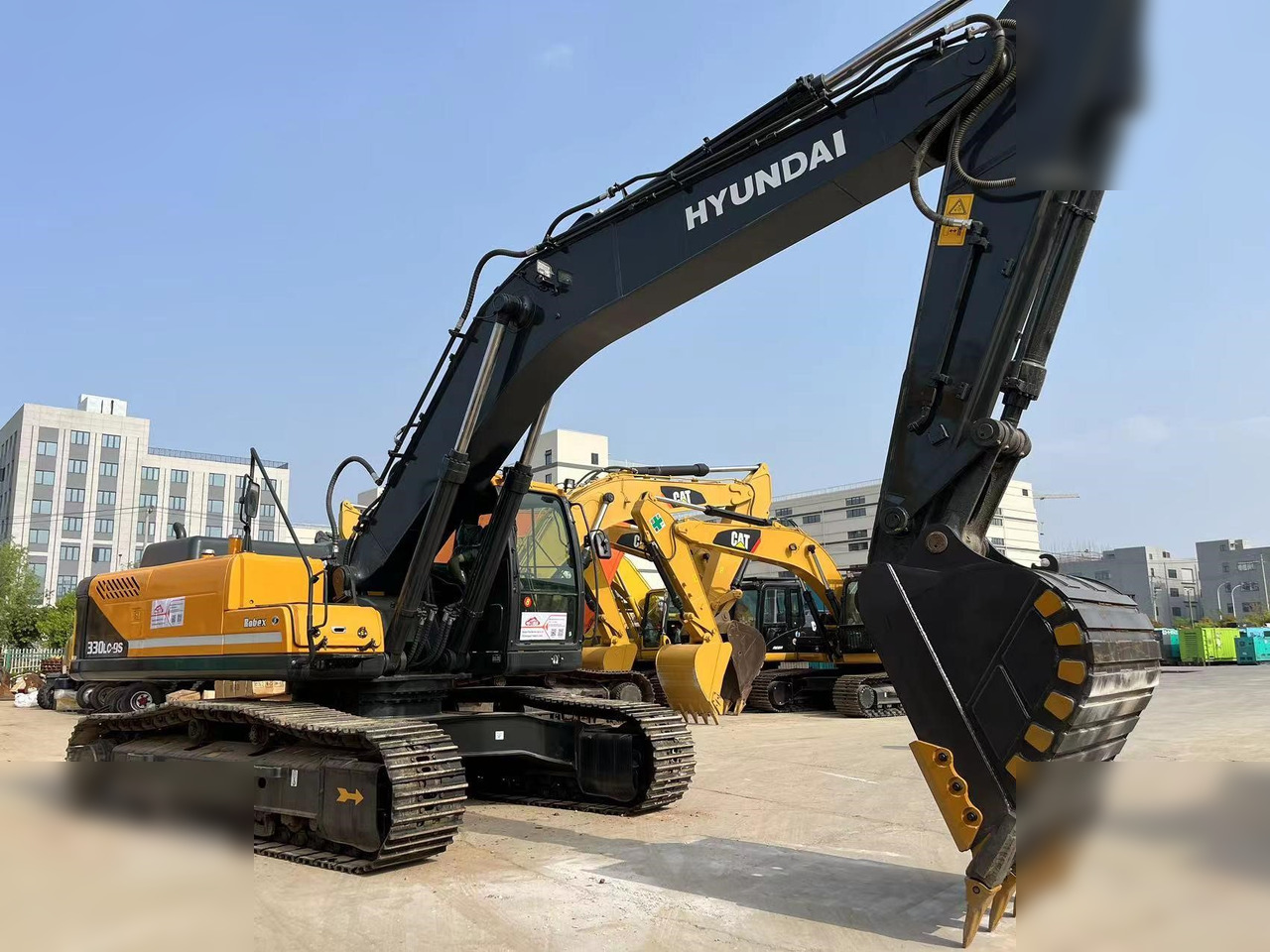 HYUNDAI ROBEX 330 LC-9S - Excavadora de cadenas: foto 2 HYUNDAI ROBEX 330 LC-9S - Excavadora de cadenas: foto 2