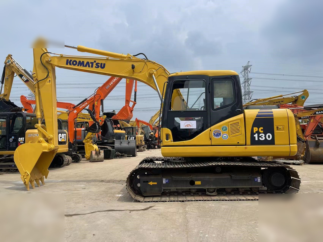 KOMATSU PC130-7 - Excavadora de cadenas: foto 1 KOMATSU PC130-7 - Excavadora de cadenas: foto 1