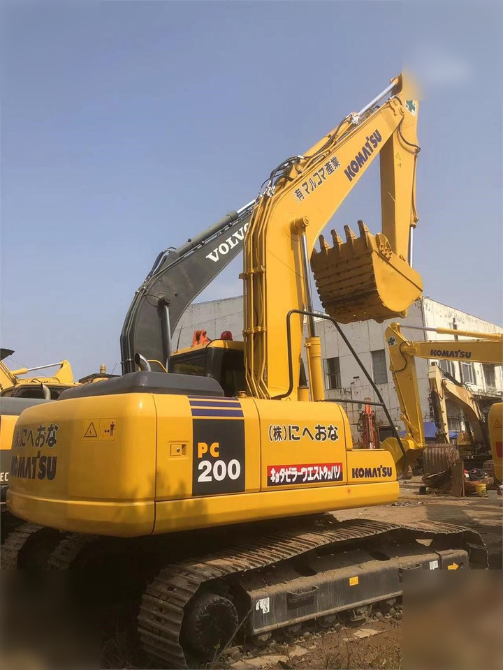 KOMATSU PC200-7 - Excavadora de cadenas: foto 2 KOMATSU PC200-7 - Excavadora de cadenas: foto 2