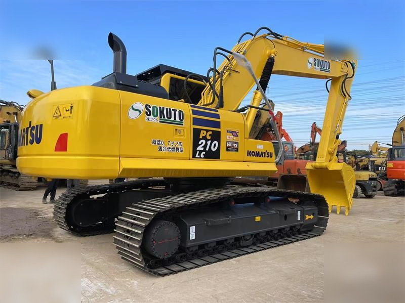 KOMATSU PC210 LC-8 - Excavadora de cadenas: foto 2 KOMATSU PC210 LC-8 - Excavadora de cadenas: foto 2
