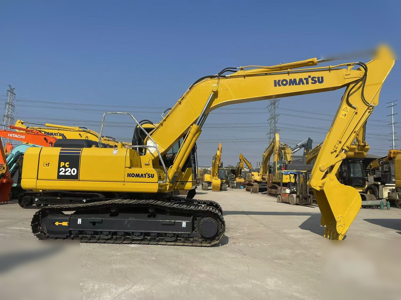 KOMATSU PC220-7 - Excavadora de cadenas: foto 5 KOMATSU PC220-7 - Excavadora de cadenas: foto 5