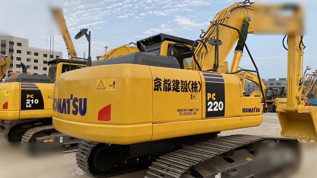 KOMATSU PC220-8 - Excavadora de cadenas: foto 2 KOMATSU PC220-8 - Excavadora de cadenas: foto 2