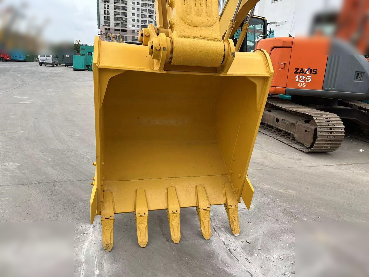 KOMATSU PC220-8 - Excavadora de cadenas: foto 3 KOMATSU PC220-8 - Excavadora de cadenas: foto 3
