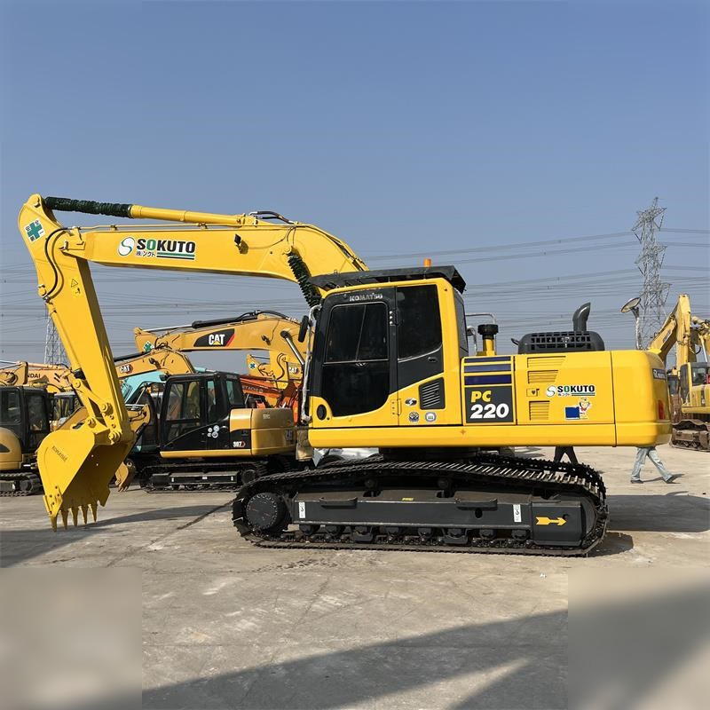 KOMATSU PC220-8 - Excavadora de cadenas: foto 1 KOMATSU PC220-8 - Excavadora de cadenas: foto 1