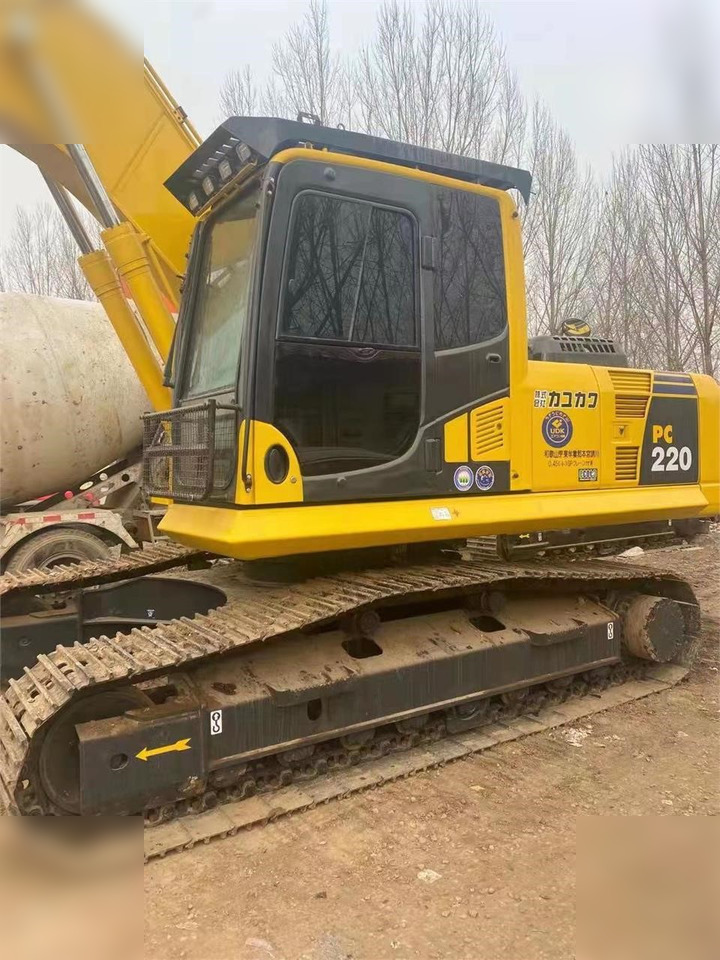 KOMATSU PC220-8 - Excavadora de cadenas: foto 4 KOMATSU PC220-8 - Excavadora de cadenas: foto 4