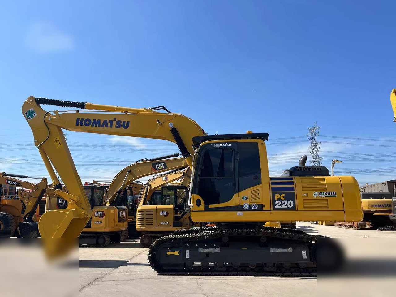 KOMATSU PC220-8 - Excavadora de cadenas: foto 1 KOMATSU PC220-8 - Excavadora de cadenas: foto 1