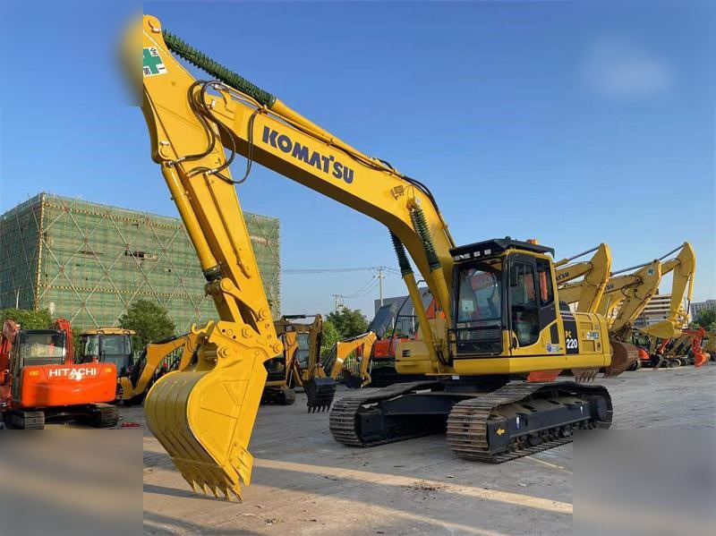KOMATSU PC220-8 - Excavadora de cadenas: foto 4 KOMATSU PC220-8 - Excavadora de cadenas: foto 4