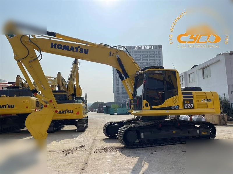 KOMATSU PC220-8 - Excavadora de cadenas: foto 1 KOMATSU PC220-8 - Excavadora de cadenas: foto 1