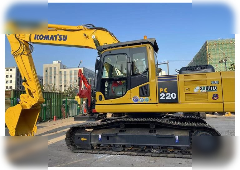 KOMATSU PC220-8 - Excavadora de cadenas: foto 1 KOMATSU PC220-8 - Excavadora de cadenas: foto 1