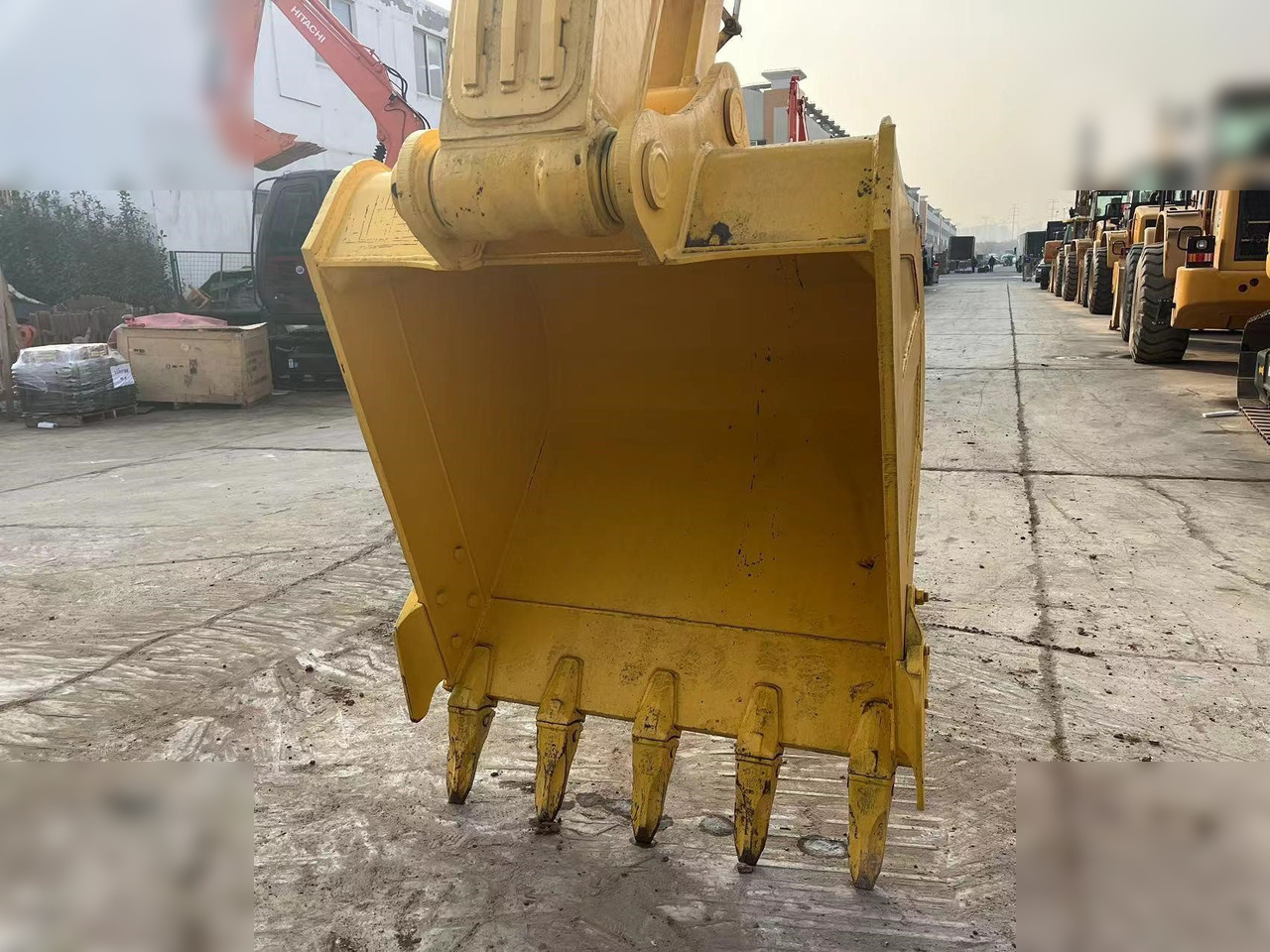 KOMATSU PC220-8M0 - Excavadora de cadenas: foto 3 KOMATSU PC220-8M0 - Excavadora de cadenas: foto 3