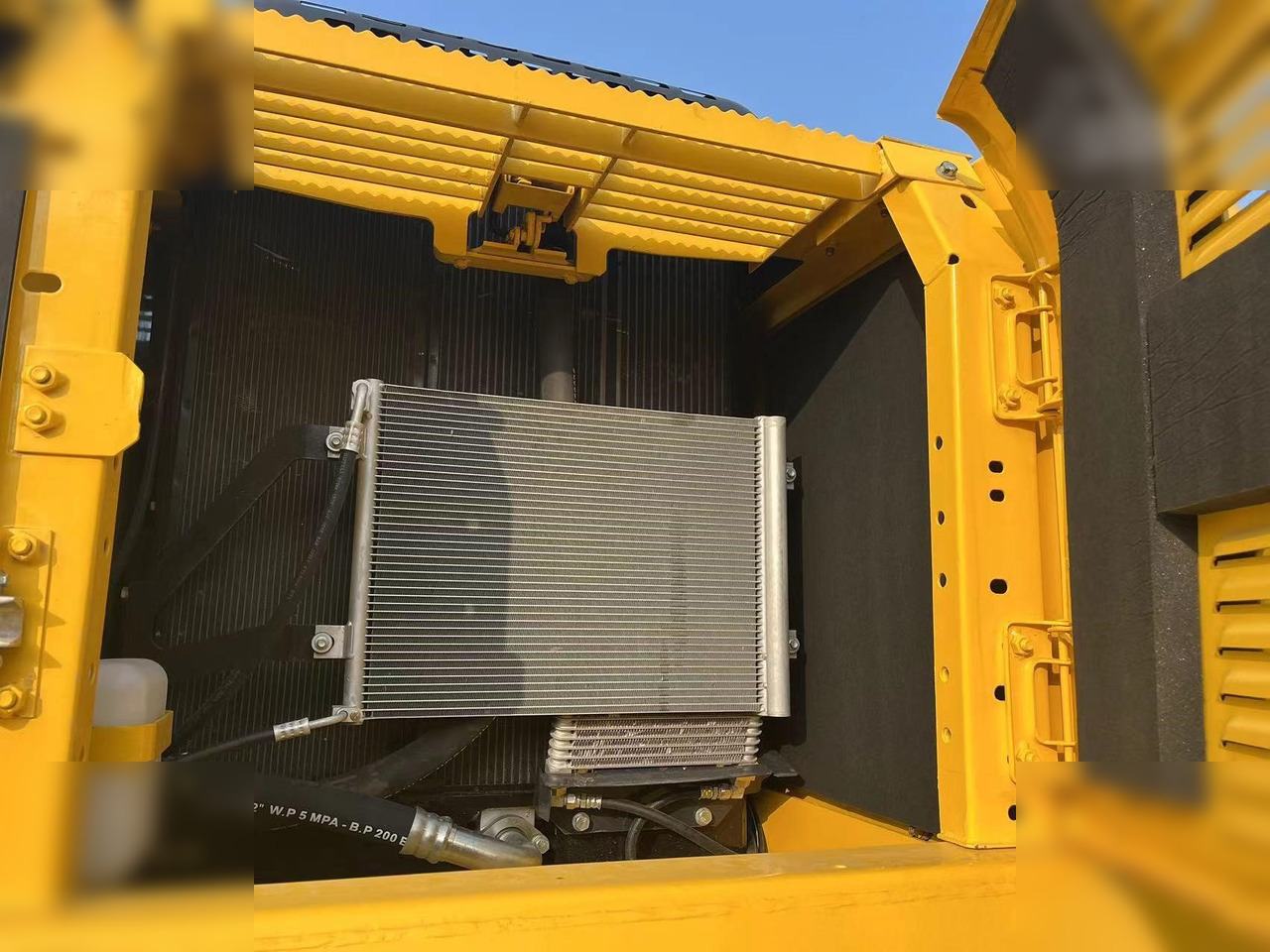 Leasing de KOMATSU PC220-8M0 KOMATSU PC220-8M0: foto 7