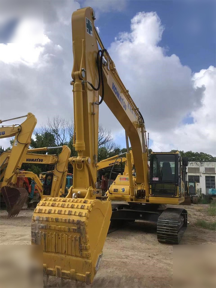 KOMATSU PC220-8N1 - Excavadora de cadenas: foto 4 KOMATSU PC220-8N1 - Excavadora de cadenas: foto 4