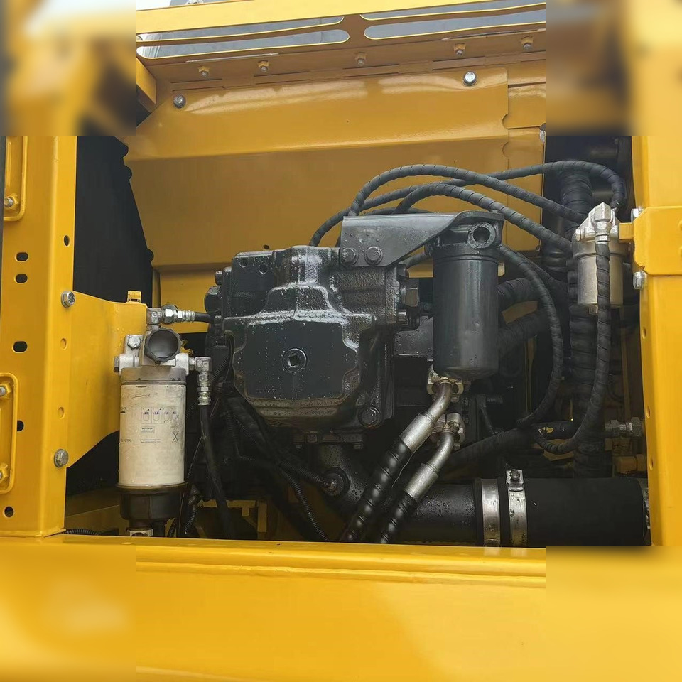 KOMATSU PC240 LC-8 - Excavadora de cadenas: foto 5 KOMATSU PC240 LC-8 - Excavadora de cadenas: foto 5