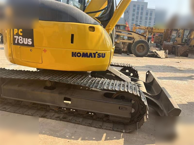 KOMATSU PC78US-6 - Excavadora de cadenas: foto 4 KOMATSU PC78US-6 - Excavadora de cadenas: foto 4