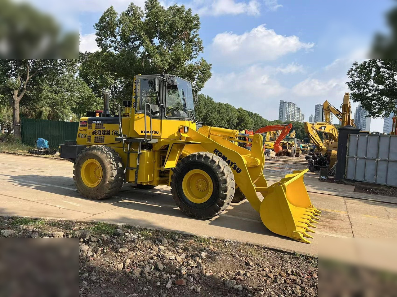 KOMATSU WA320-3 - Cargadora de ruedas: foto 2 KOMATSU WA320-3 - Cargadora de ruedas: foto 2