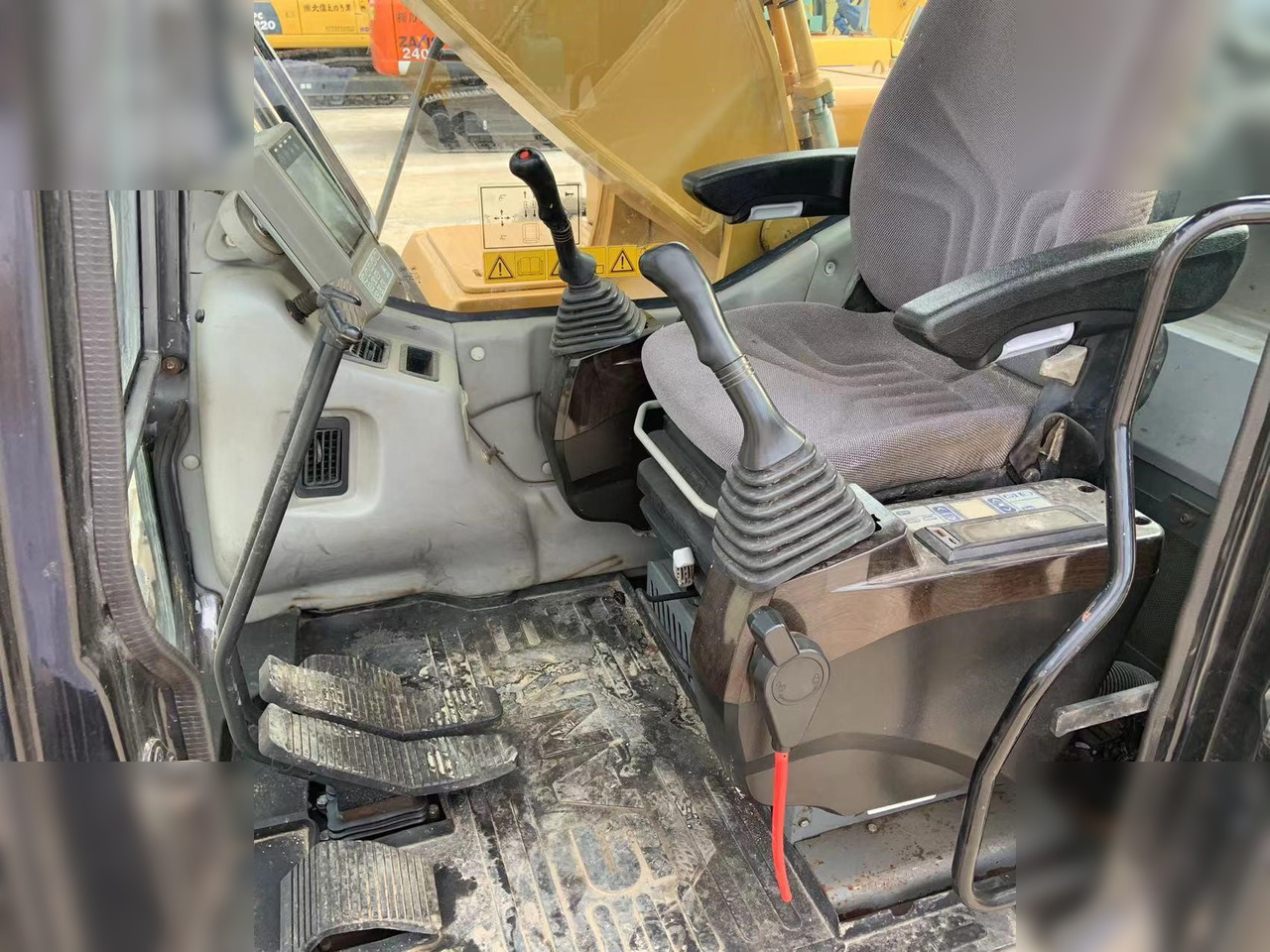 SANY SY215C-9 - Excavadora de cadenas: foto 3 SANY SY215C-9 - Excavadora de cadenas: foto 3