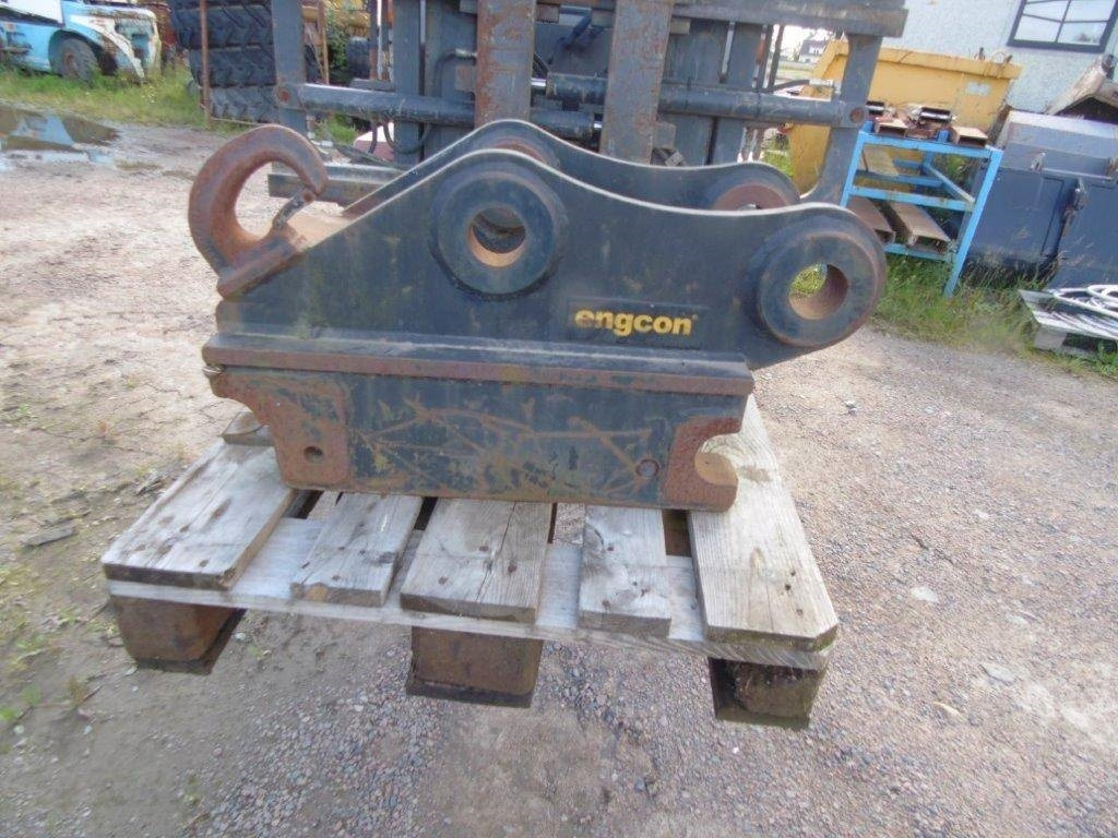 Fäste passande Hitachi 210 - Acoplamiento rápido para Maquinaria de construcción: foto 3 Fäste passande Hitachi 210 - Acoplamiento rápido para Maquinaria de construcción: foto 3