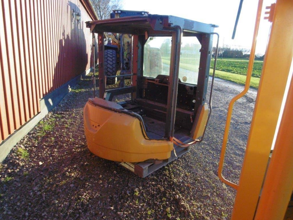 Hytt Volvo L60F - Cabina para Maquinaria de construcción: foto 3 Hytt Volvo L60F - Cabina para Maquinaria de construcción: foto 3