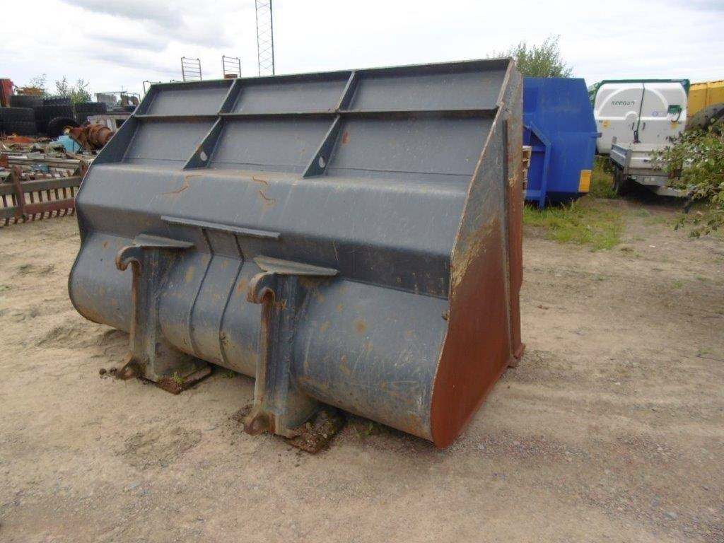 Skopa Stora BM 50-220 höjd 1600 djup 1550 - Cazo para Maquinaria de construcción: foto 2 Skopa Stora BM 50-220 höjd 1600 djup 1550 - Cazo para Maquinaria de construcción: foto 2