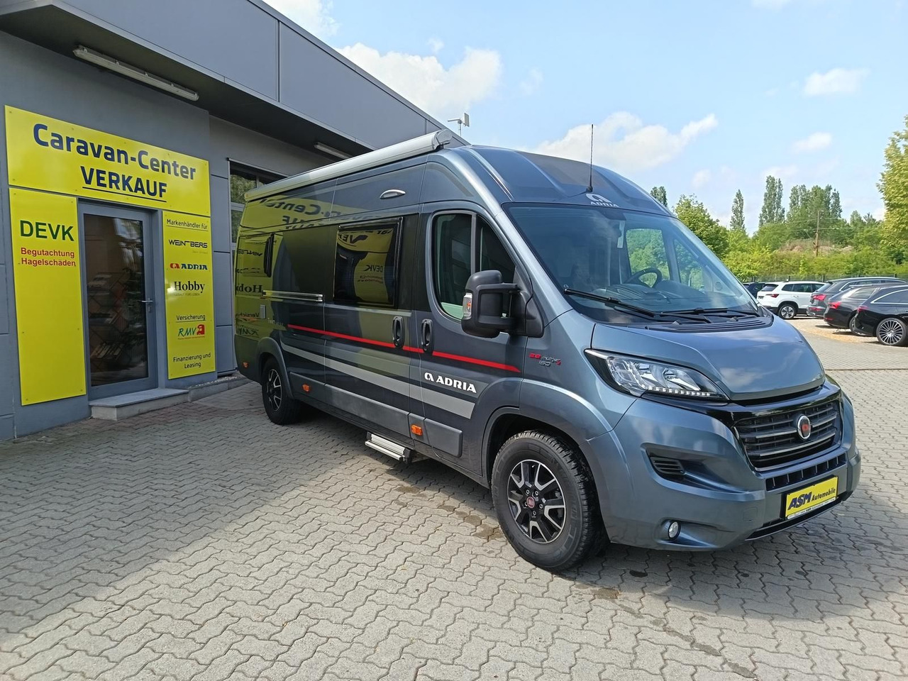 Adria Twin 640SLX Platinum*MARKISE*TV*SAT*FAHRRADTRÄG. - Cámper: foto 2 Adria Twin 640SLX Platinum*MARKISE*TV*SAT*FAHRRADTRÄG. - Cámper: foto 2