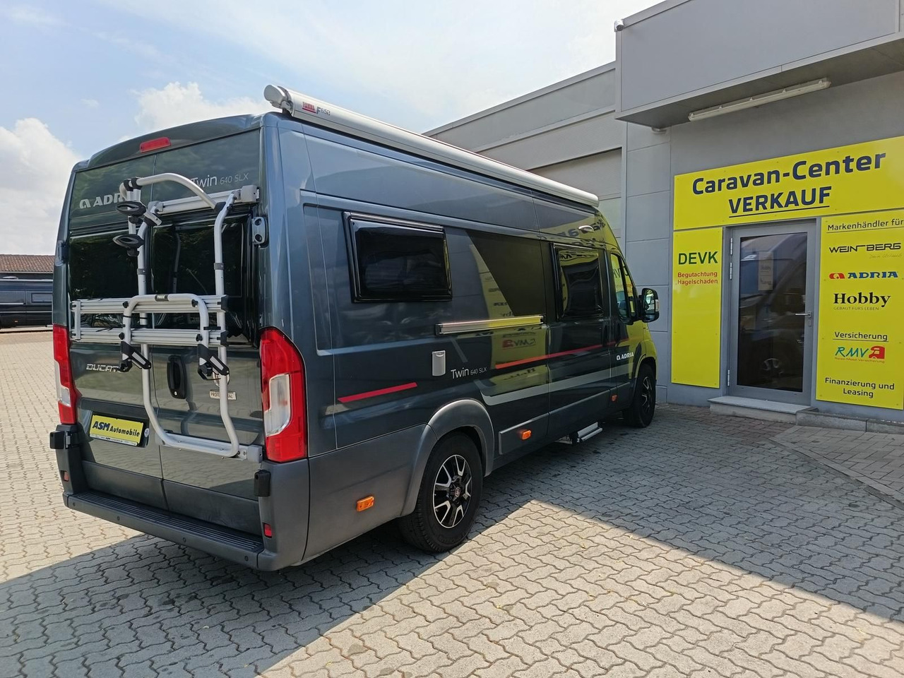 Adria Twin 640SLX Platinum*MARKISE*TV*SAT*FAHRRADTRÄG. - Cámper: foto 4 Adria Twin 640SLX Platinum*MARKISE*TV*SAT*FAHRRADTRÄG. - Cámper: foto 4