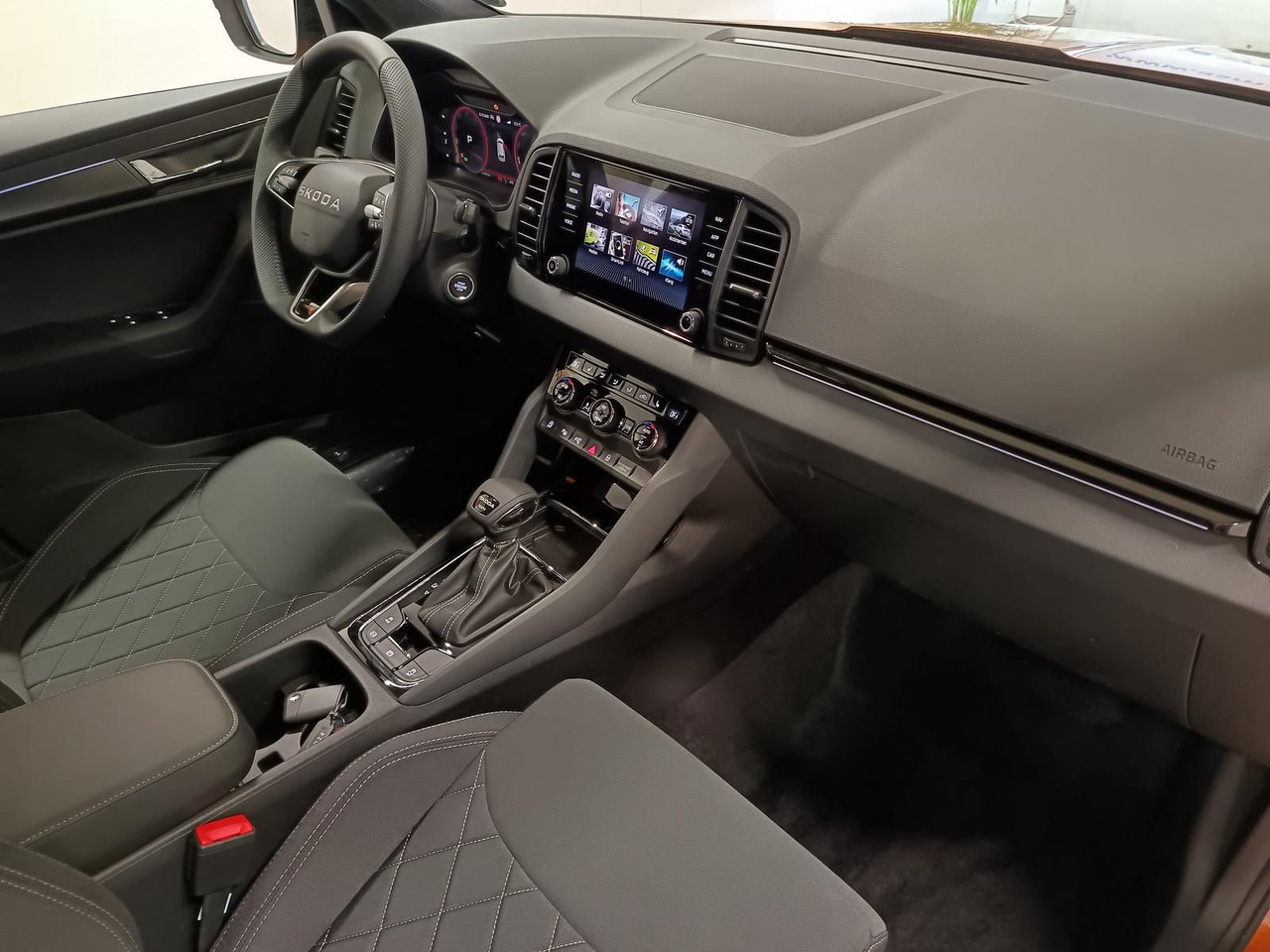SUV/ Todoterreno Skoda Karoq Sportline 2,0 TDI DSG 4x4*AHK*PSD*STD.HZG*: foto 23