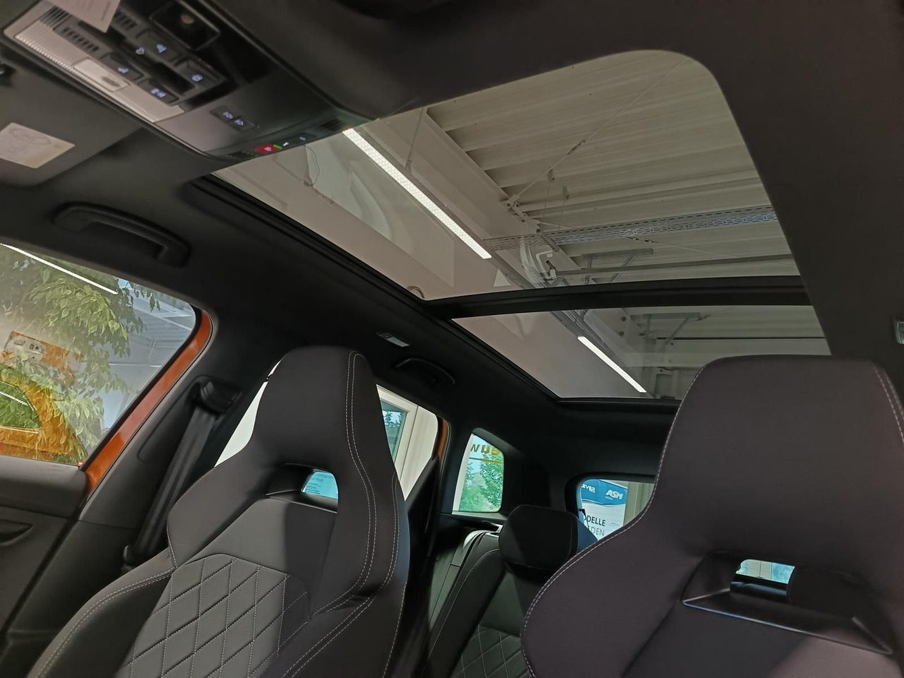 SUV/ Todoterreno Skoda Karoq Sportline 2,0 TDI DSG 4x4*AHK*PSD*STD.HZG*: foto 18