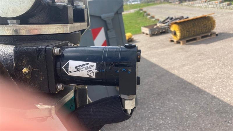 Greentec Scorpion 430-4 PLUS Hybrid bagmonteret højre  - Desbrozadora de martillos/ Trituradora: foto 4 Greentec Scorpion 430-4 PLUS Hybrid bagmonteret højre  - Desbrozadora de martillos/ Trituradora: foto 4