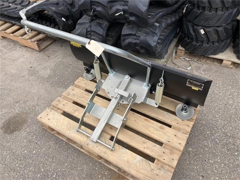 Husqvarna 125 B til R422 og P524 - Cuchilla quitanieves para Maquinaria agrícola: foto 2 Husqvarna 125 B til R422 og P524 - Cuchilla quitanieves para Maquinaria agrícola: foto 2