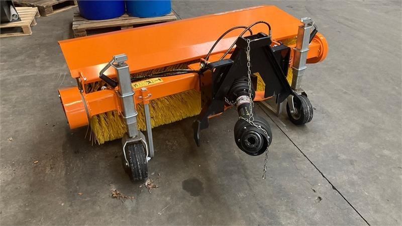 Nesbo FM 1500 P 1000H PTO - A-ramme kat. 1SS - Barredora cucharón: foto 2 Nesbo FM 1500 P 1000H PTO - A-ramme kat. 1SS - Barredora cucharón: foto 2