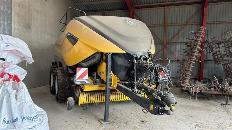 New Holland BB 1290 RC HD - Empacadora de pacas cuadradas: foto 2 New Holland BB 1290 RC HD - Empacadora de pacas cuadradas: foto 2