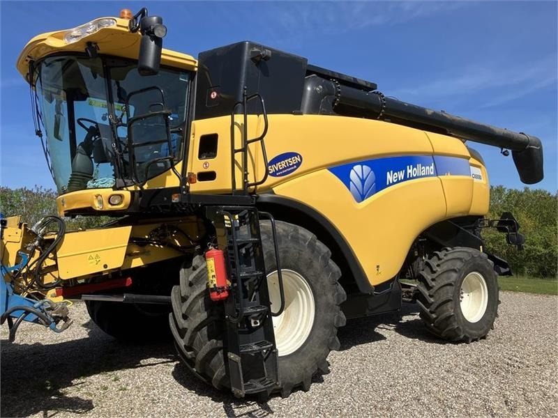 New Holland CX 8080 SLH - Cosechadora de granos: foto 1 New Holland CX 8080 SLH - Cosechadora de granos: foto 1