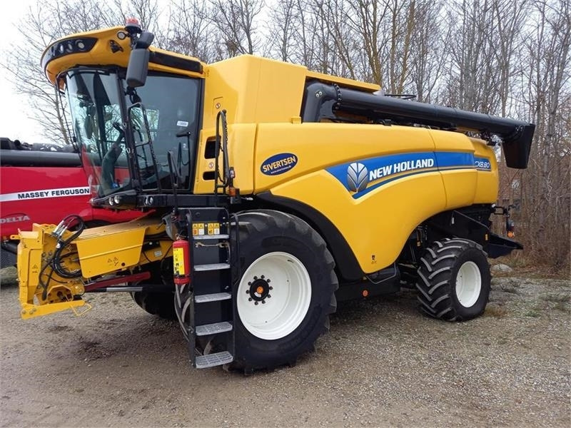 New Holland CX8.80 SLH med 25 fods Varifeed - Cosechadora de granos: foto 1 New Holland CX8.80 SLH med 25 fods Varifeed - Cosechadora de granos: foto 1