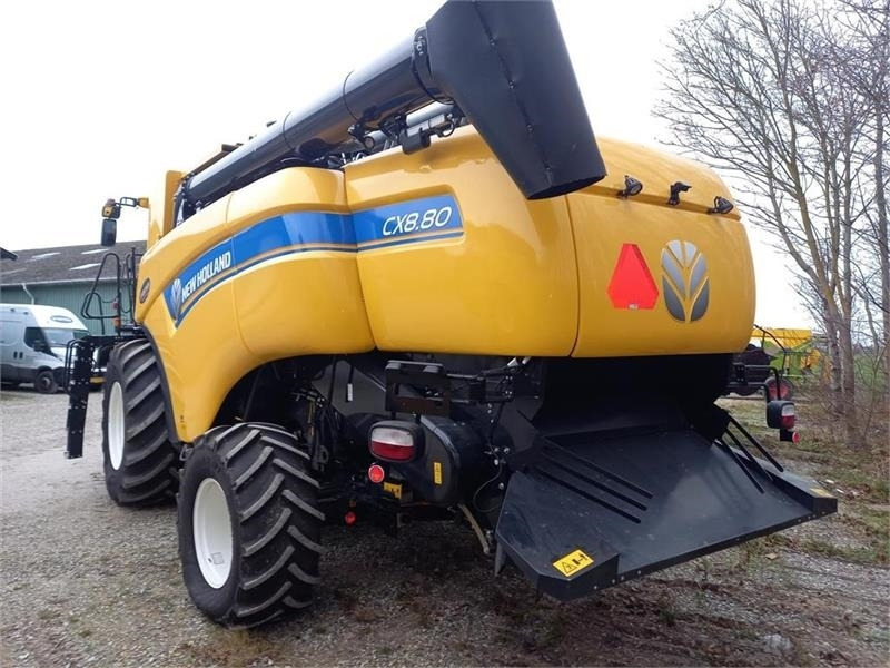New Holland CX8.80 SLH med 25 fods Varifeed - Cosechadora de granos: foto 4 New Holland CX8.80 SLH med 25 fods Varifeed - Cosechadora de granos: foto 4