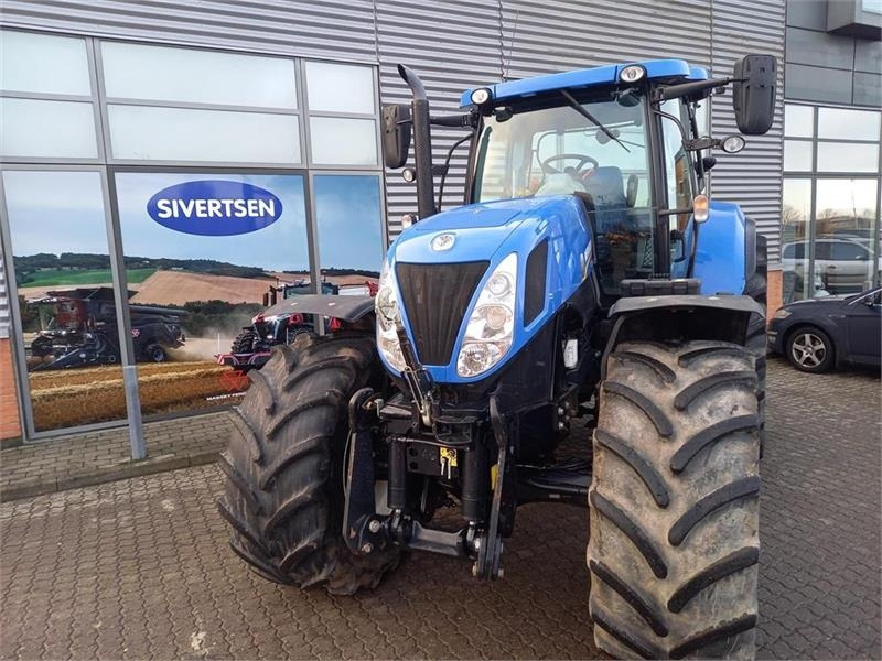 New Holland T7.220 - Tractor: foto 3 New Holland T7.220 - Tractor: foto 3
