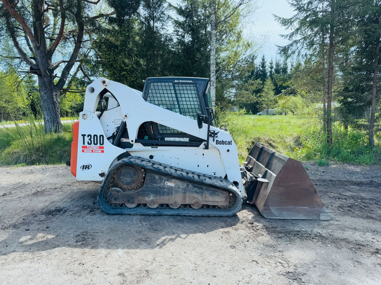 BOBCAT T300 - Minicargadora: foto 5 BOBCAT T300 - Minicargadora: foto 5