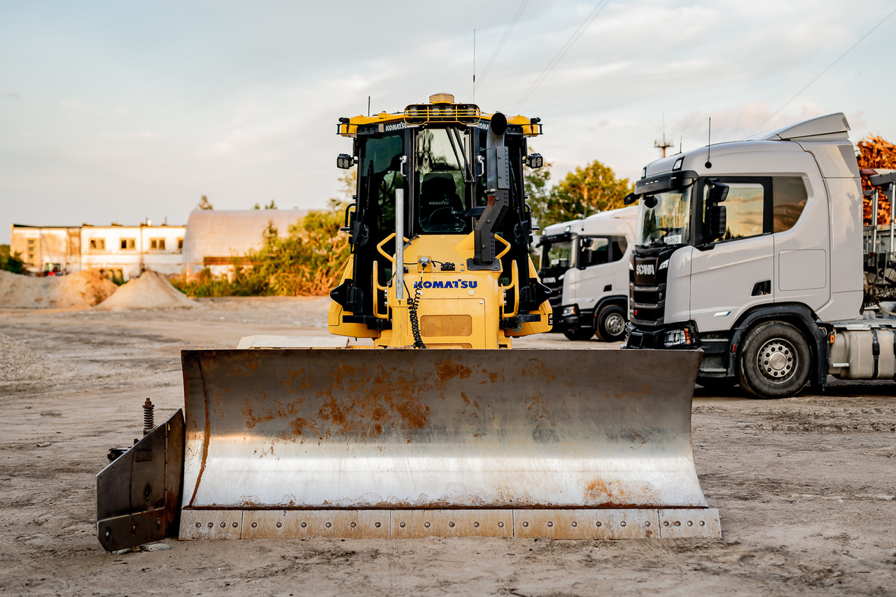 KOMATSU D51PX - Bulldozer: foto 5 KOMATSU D51PX - Bulldozer: foto 5
