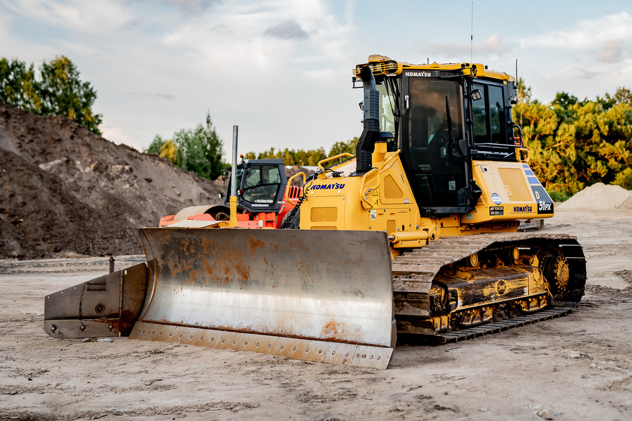 KOMATSU D51PX - Bulldozer: foto 1 KOMATSU D51PX - Bulldozer: foto 1