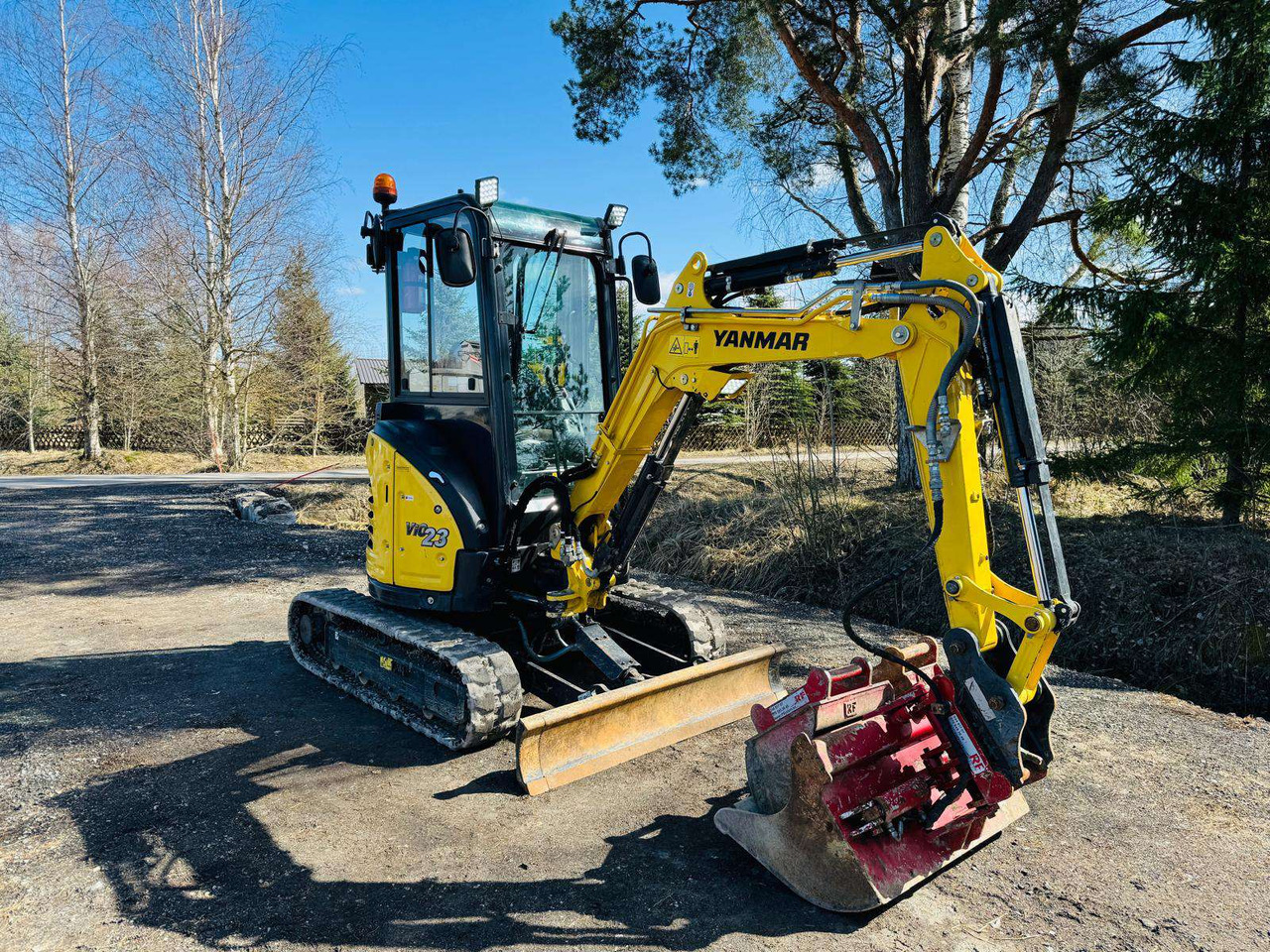 YANMAR VIO23-6 - Otros maquinaria: foto 5 YANMAR VIO23-6 - Otros maquinaria: foto 5