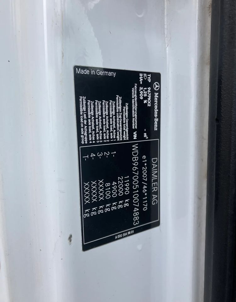 Mercedes-Benz ATEGO 1218 KURIERKA KONTENER 15 PALET - Camión caja cerrada: foto 4 Mercedes-Benz ATEGO 1218 KURIERKA KONTENER 15 PALET - Camión caja cerrada: foto 4