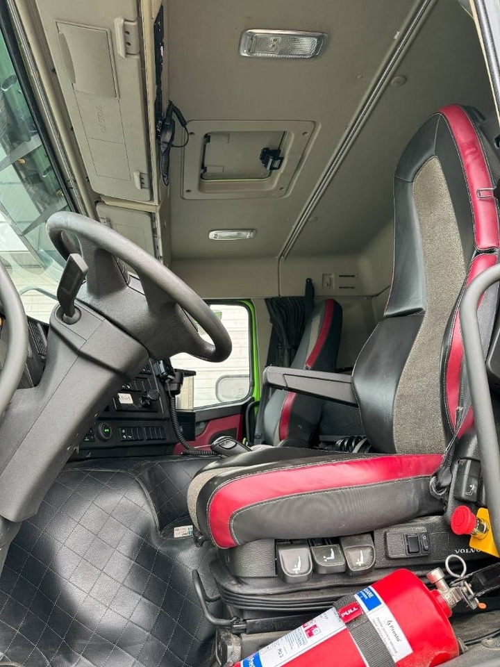 Volvo FM 8*4 - Camión volquete: foto 2 Volvo FM 8*4 - Camión volquete: foto 2