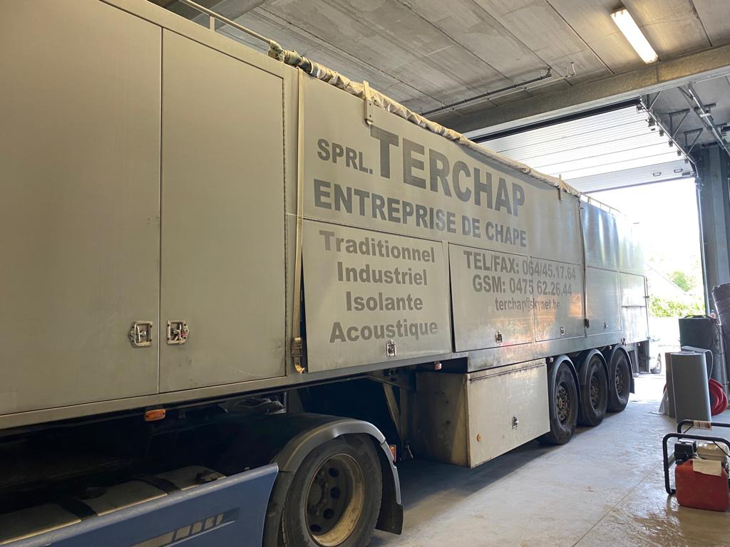 Mcmachine KWB SEMI REMORQUE A CHAPE Mcmachine KWB SEMI REMORQUE A CHAPE - Semirremolque: foto 2 Mcmachine KWB SEMI REMORQUE A CHAPE Mcmachine KWB SEMI REMORQUE A CHAPE - Semirremolque: foto 2