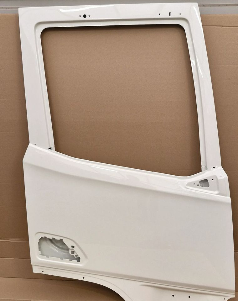 DAF XF XG DRZWI PRAWE - Carrocería y exterior para Camión: foto 1 DAF XF XG DRZWI PRAWE - Carrocería y exterior para Camión: foto 1