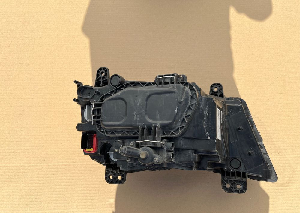 Lampa MAN TGL TGM TG3 reflektor RH nowy model - Luz/ Iluminación para Camión: foto 2 Lampa MAN TGL TGM TG3 reflektor RH nowy model - Luz/ Iluminación para Camión: foto 2