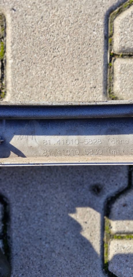 MAN TG3 TGX OKULAR LAMPY NAROŻNIK POSZYCIE ZDERZAKA PRAWY - Carrocería y exterior: foto 3 MAN TG3 TGX OKULAR LAMPY NAROŻNIK POSZYCIE ZDERZAKA PRAWY - Carrocería y exterior: foto 3