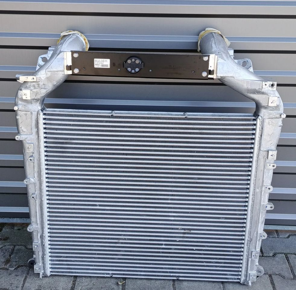 MAN TGS TG3 CHŁODNICA POWIETRZA INTERCOOLER NOWY - Intercooler para Camión: foto 2 MAN TGS TG3 CHŁODNICA POWIETRZA INTERCOOLER NOWY - Intercooler para Camión: foto 2