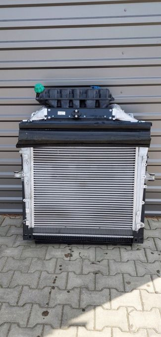 MAN TGS TG3 NOWY MODEL CHŁODNICA CHŁODNICE KOMPLET - Radiador para Camión: foto 2 MAN TGS TG3 NOWY MODEL CHŁODNICA CHŁODNICE KOMPLET - Radiador para Camión: foto 2