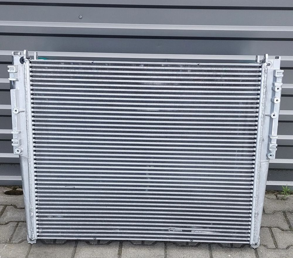 MERCEDES ACTROS MP4 CHŁODNICA POWIETRZA INTERCOOLER NOWA - Radiador para Coche: foto 2 MERCEDES ACTROS MP4 CHŁODNICA POWIETRZA INTERCOOLER NOWA - Radiador para Coche: foto 2
