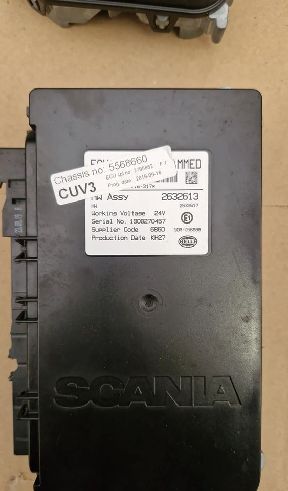 SCANIA R S STEROWNIK KOMPUTER ŚWIATEŁ CUV3 2632613 2192582 - Unidad de control para Camión: foto 2 SCANIA R S STEROWNIK KOMPUTER ŚWIATEŁ CUV3 2632613 2192582 - Unidad de control para Camión: foto 2